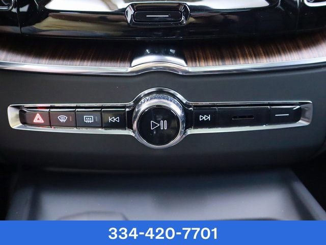 New 2024 Volvo XC60 T8 Plus w/ Climate Package image 23