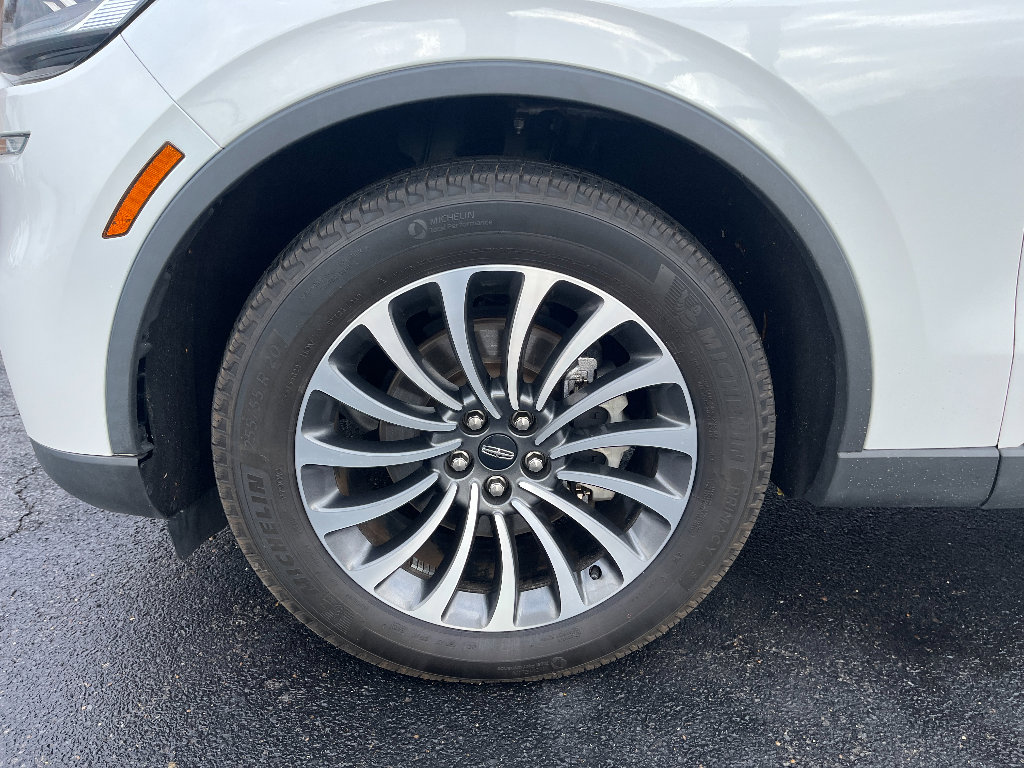 Used 2023 Lincoln Aviator Reserve AWD/4WD image 9
