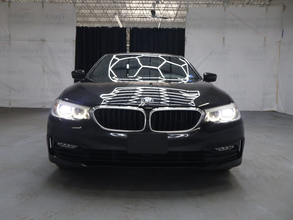 Used 2018 BMW 540i RWD image 2
