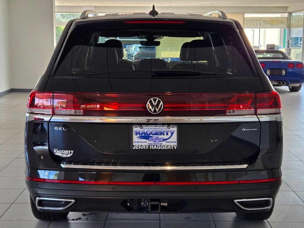 Used 2024 Volkswagen Atlas SEL AWD/4WD image 13