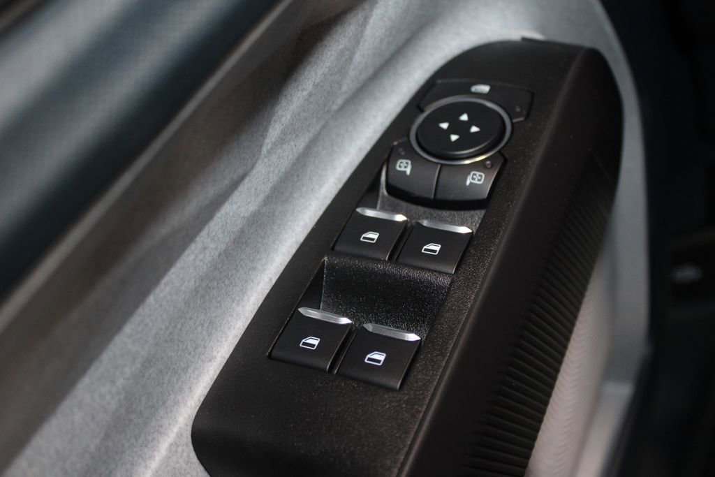 New 2025 Ford Maverick XLT image 39