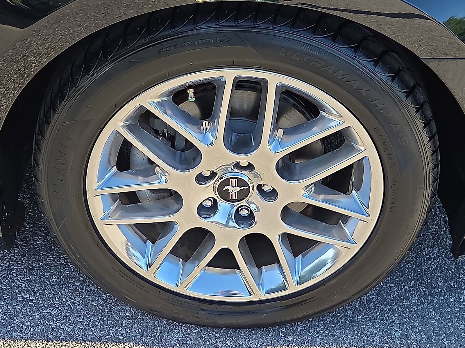 Used 2013 Ford Mustang Premium RWD image 7