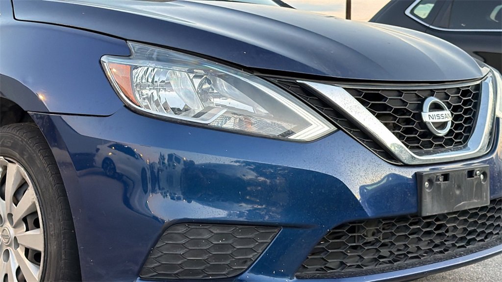 Used 2016 Nissan Sentra S image 13