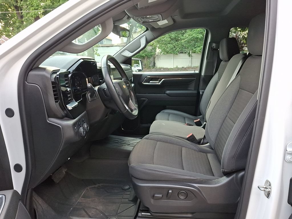 Certified 2024 Chevrolet Silverado 1500 LT AWD/4WD image 13