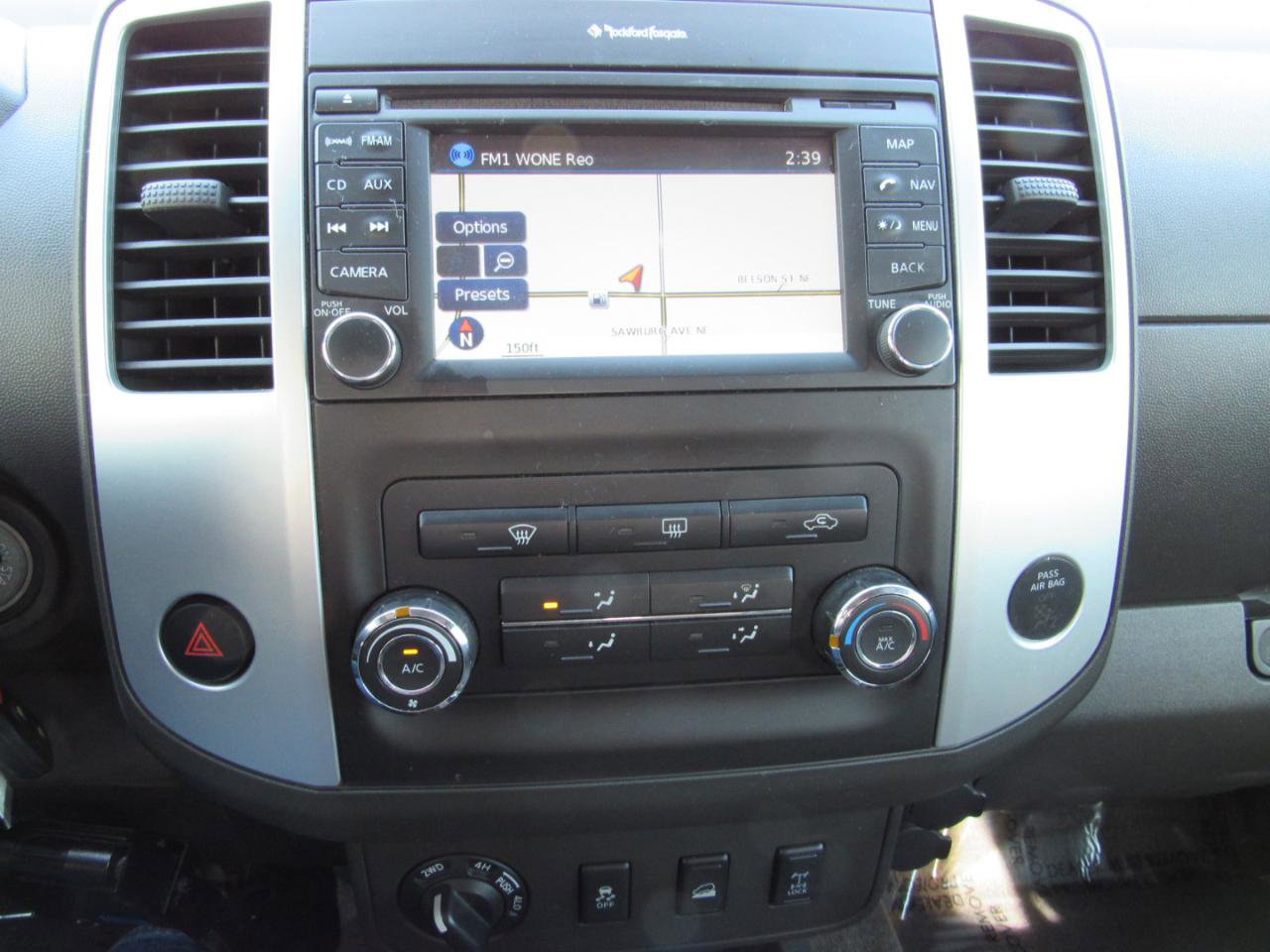 Used 2013 Nissan Xterra PRO-4X w/ Pro-4x Leather Pkg AWD/4WD image 17