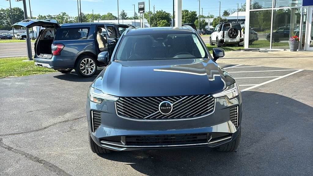 New 2026 Volvo XC90 B5 Core w/ Protection Package Premier AWD/4WD image 5