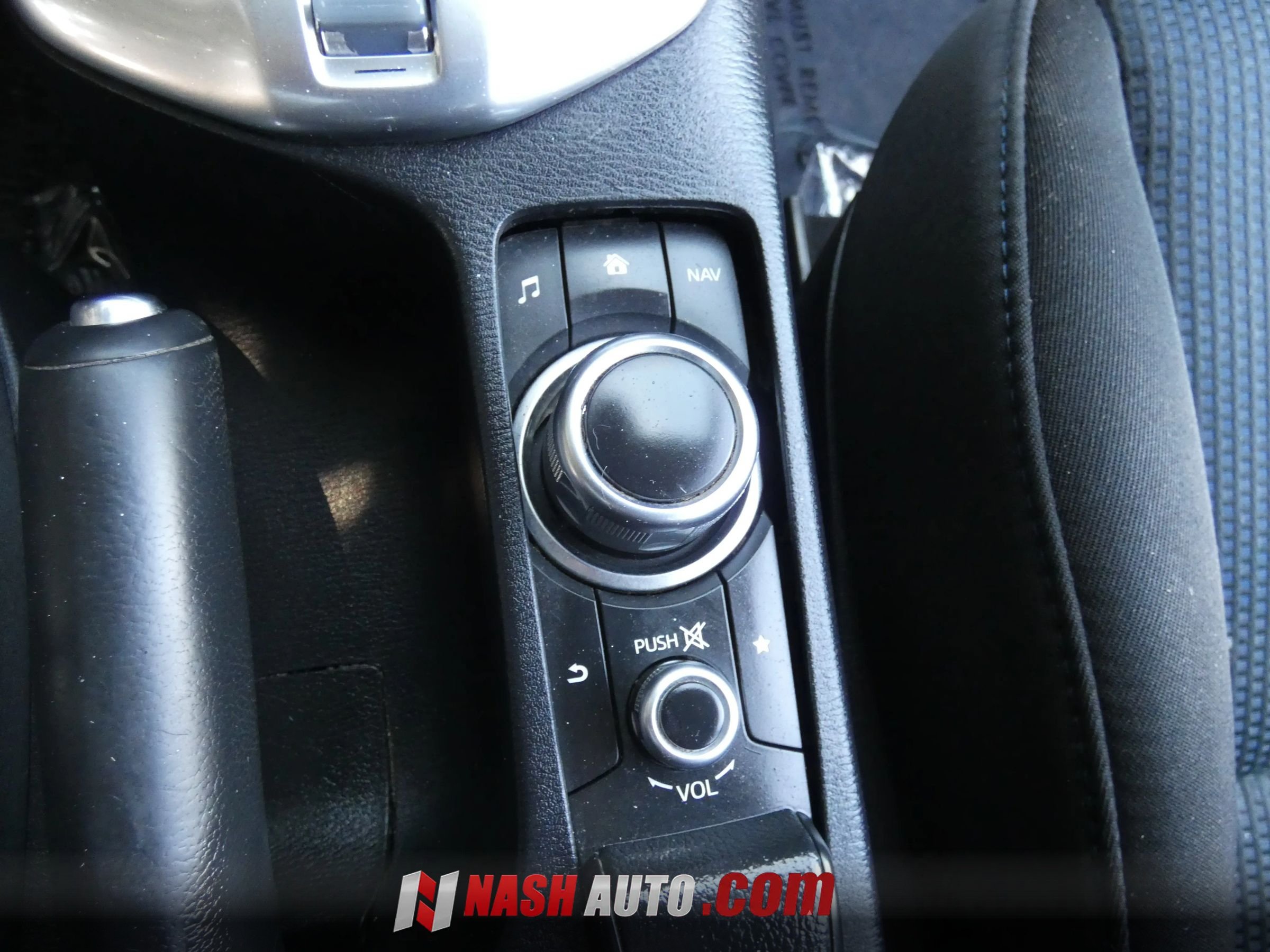Used 2019 Toyota Yaris LE FWD image 50