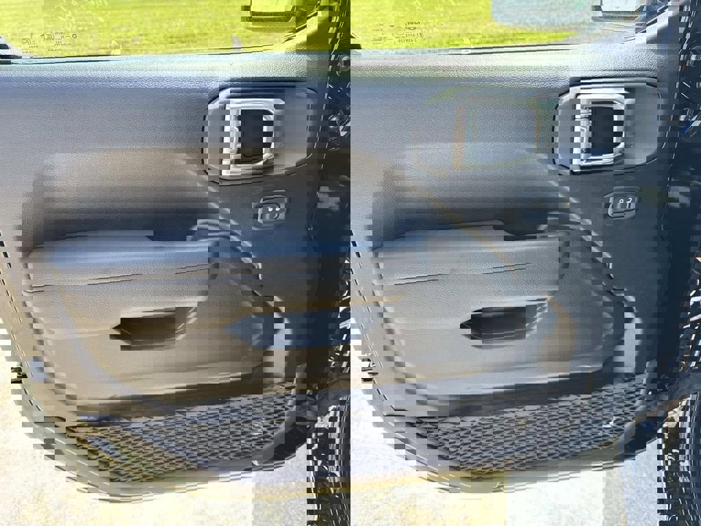 New 2026 Jeep Gladiator Sport image 36