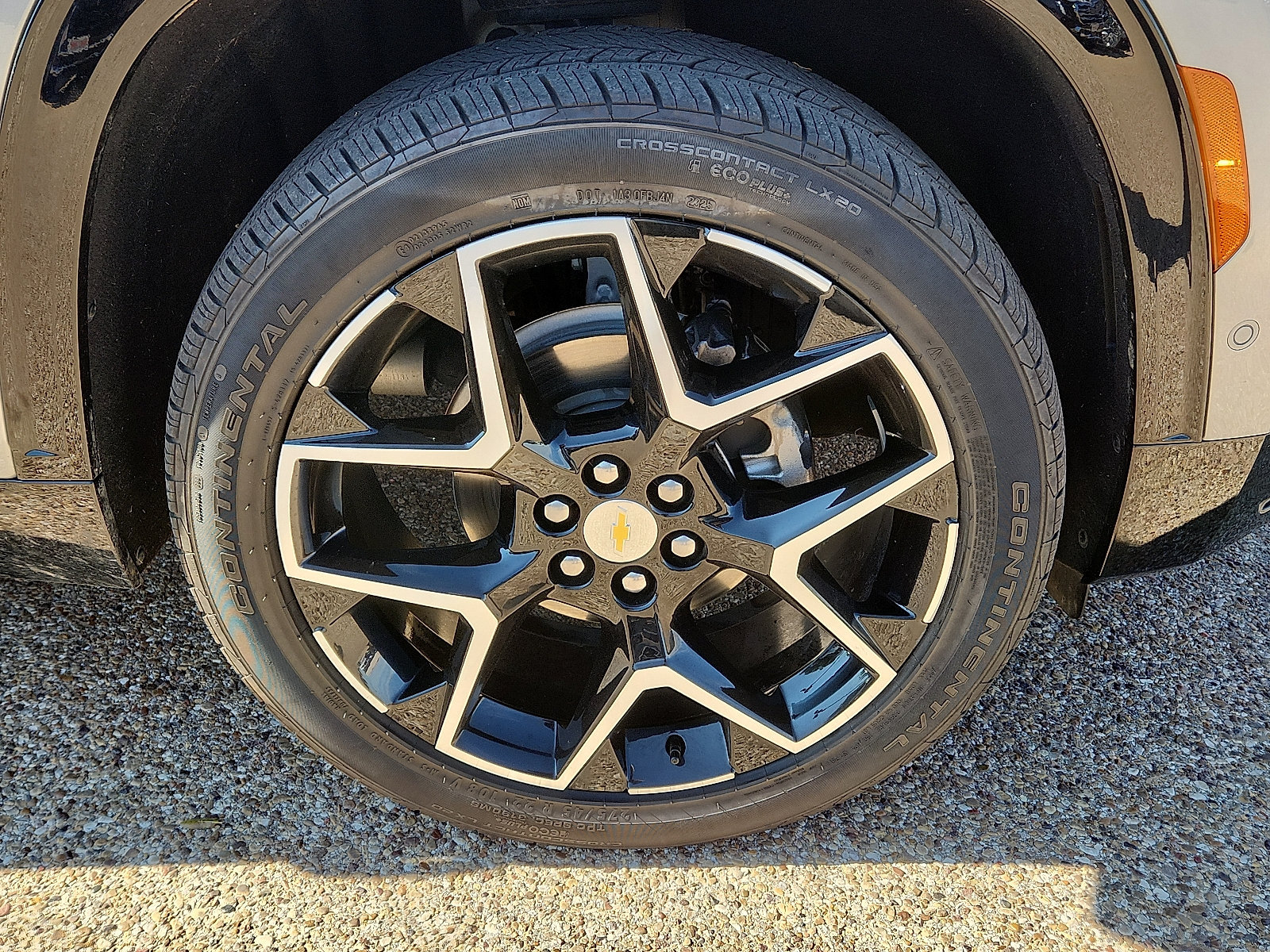 Used 2026 Chevrolet Traverse High Country w/ LPO, Floor Liner Package FWD image 8