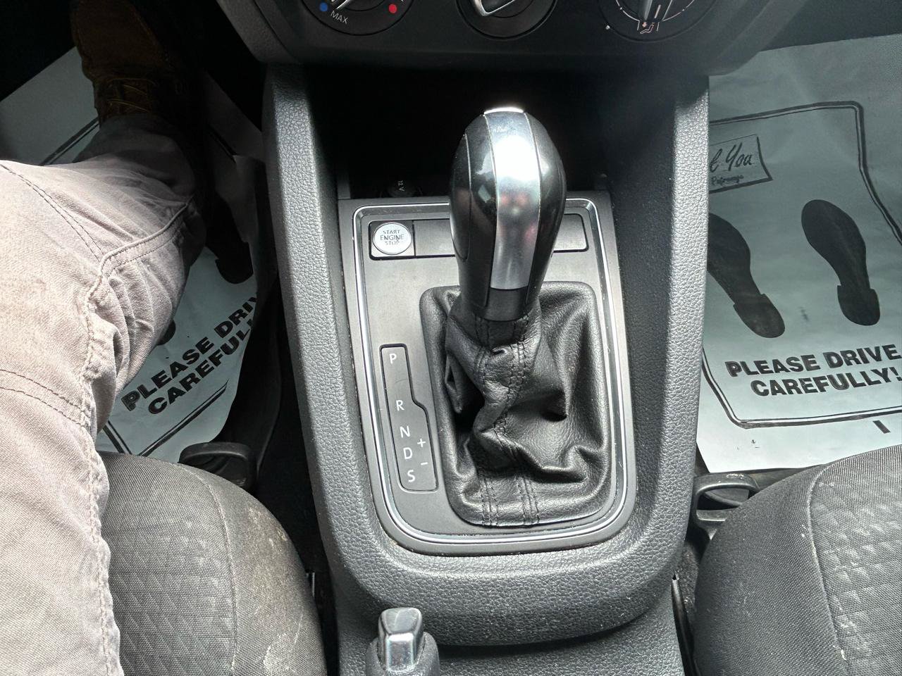 Used 2016 Volkswagen Jetta SE FWD image 25