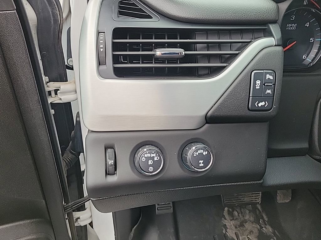 Used 2020 GMC Yukon XL SLT image 8