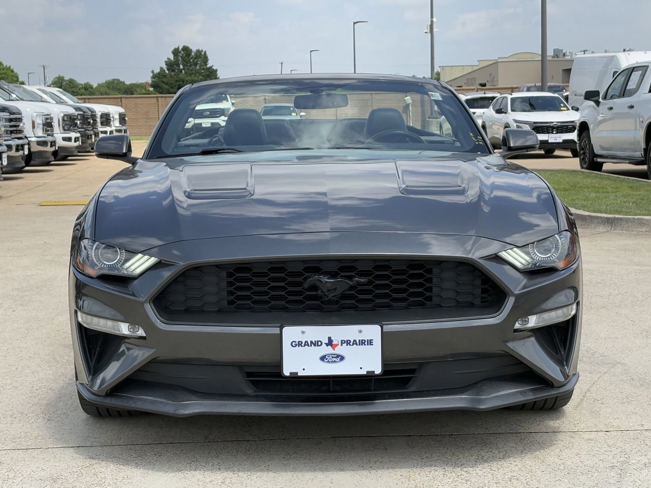 Used 2018 Ford Mustang Premium w/ Equipment Group 201A RWD image 9