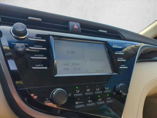 Used 2018 Toyota Camry LE w/ Convenience Package FWD image 18