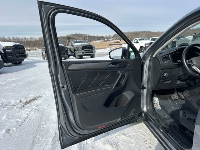 Used 2023 Volkswagen Tiguan SE image 27