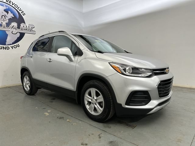 Used 2018 Chevrolet Trax LT w/ LT Convenience Package FWD image 12