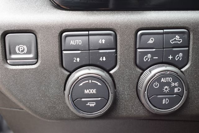 Used 2025 Chevrolet Silverado 2500 ZR2 w/ Technology Package AWD/4WD image 21
