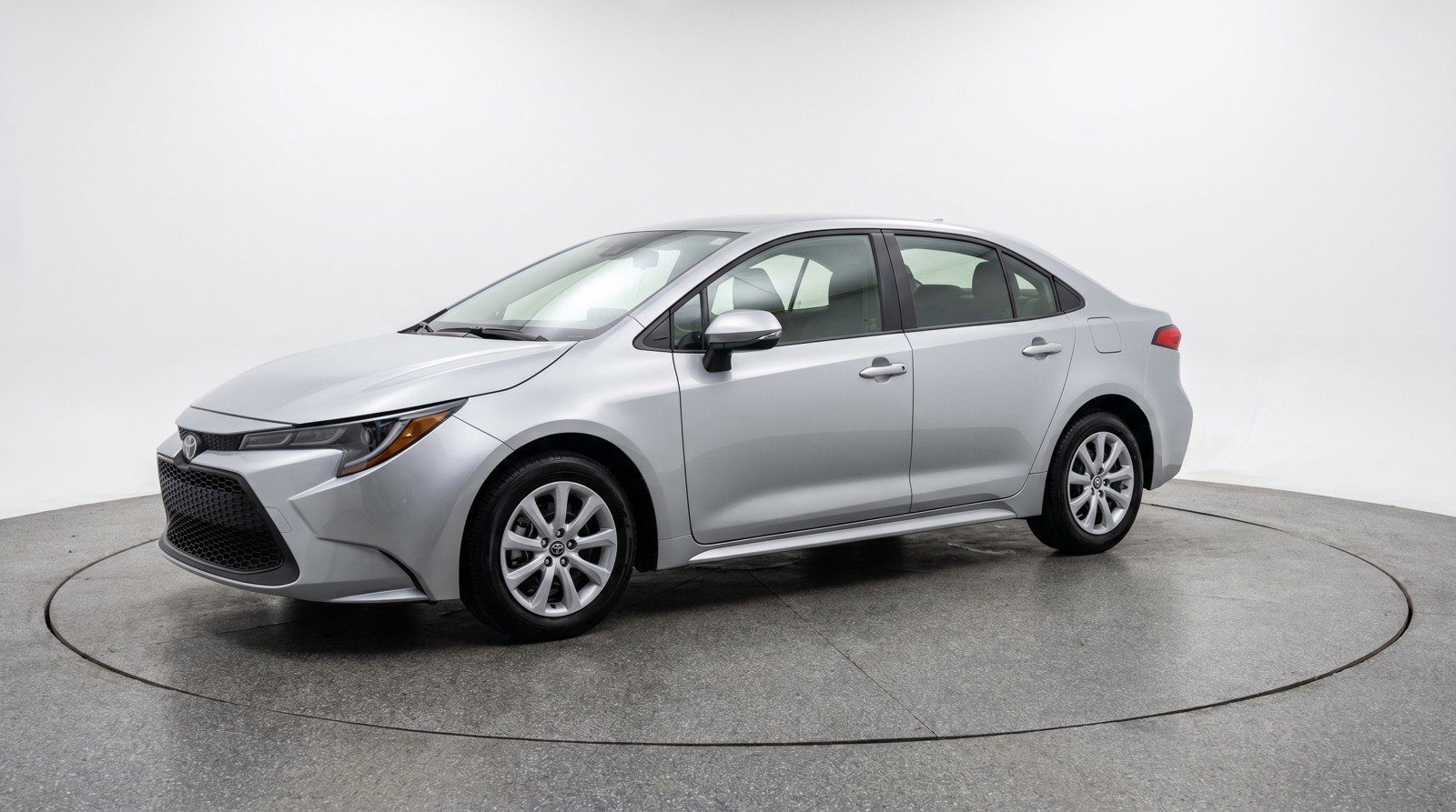 Used 2025 Toyota Corolla LE FWD image 3