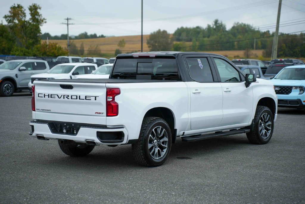Used 2024 Chevrolet Silverado 1500 RST AWD/4WD image 5