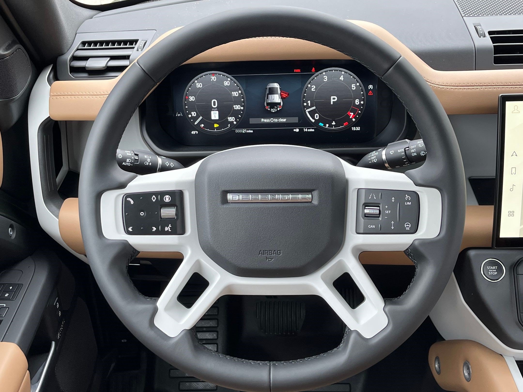 Used 2026 Land Rover Defender 110 X-Dynamic SE AWD/4WD image 16