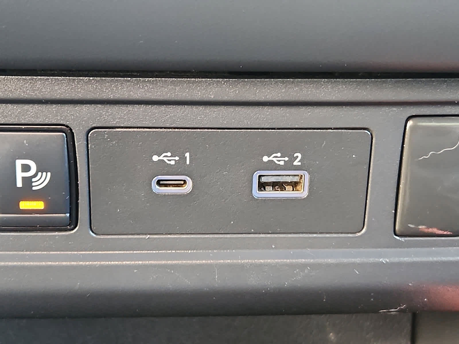 Used 2022 Nissan Frontier PRO-4X w/ Technology Package image 27