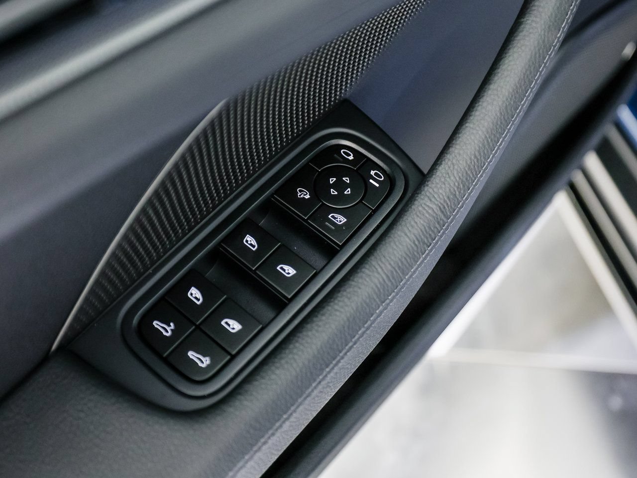 New 2026 Porsche Panamera 4 AWD/4WD image 24