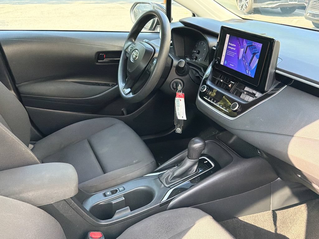 Used 2023 Toyota Corolla LE FWD image 10
