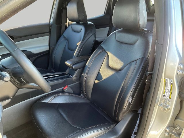 Used 2024 Jeep Compass Limited AWD/4WD image 23
