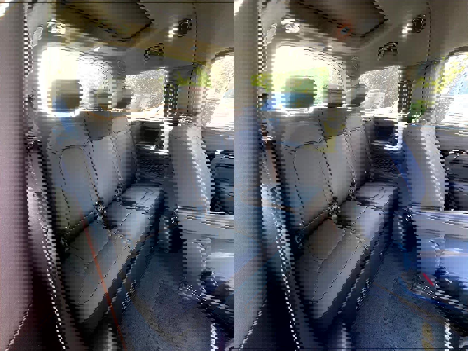 New 2025 Land Rover Defender 130 V8 image 28