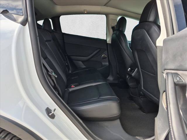 Used 2021 Tesla Model Y Long Range AWD/4WD image 19
