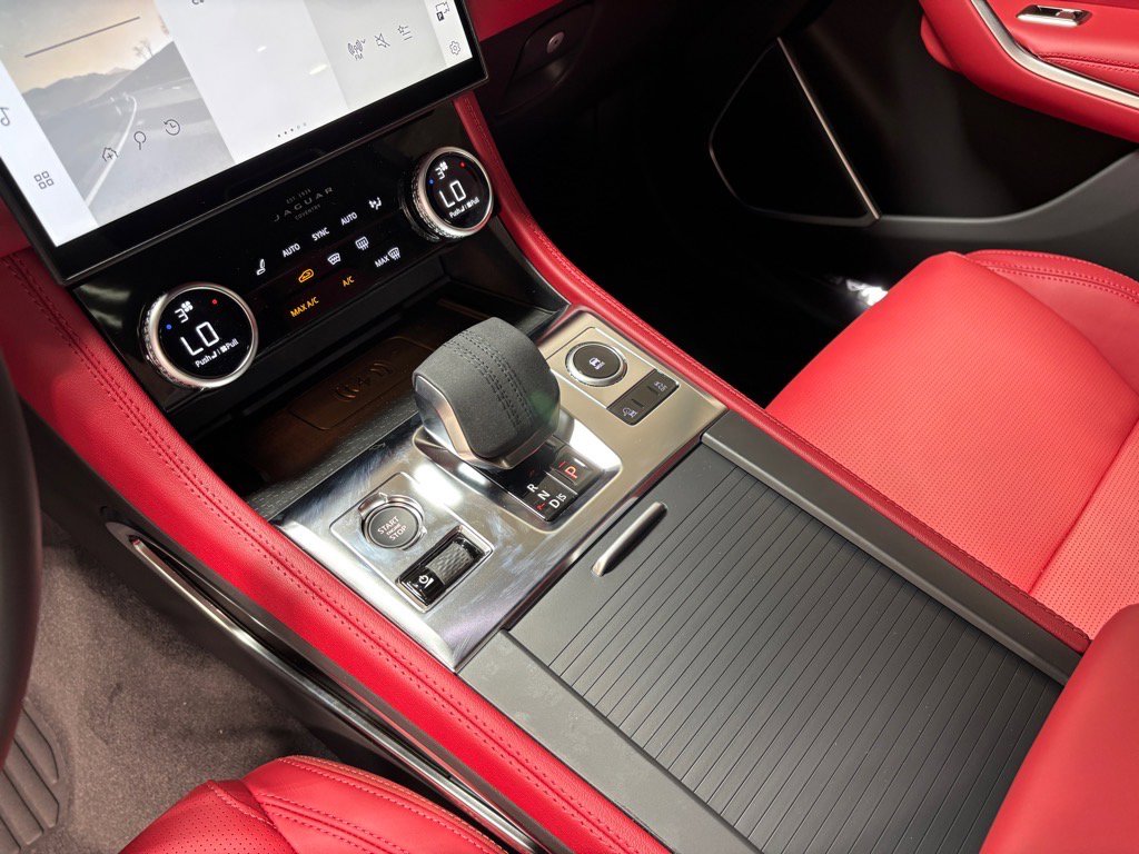 New 2026 Jaguar F-PACE R-Dynamic S image 14