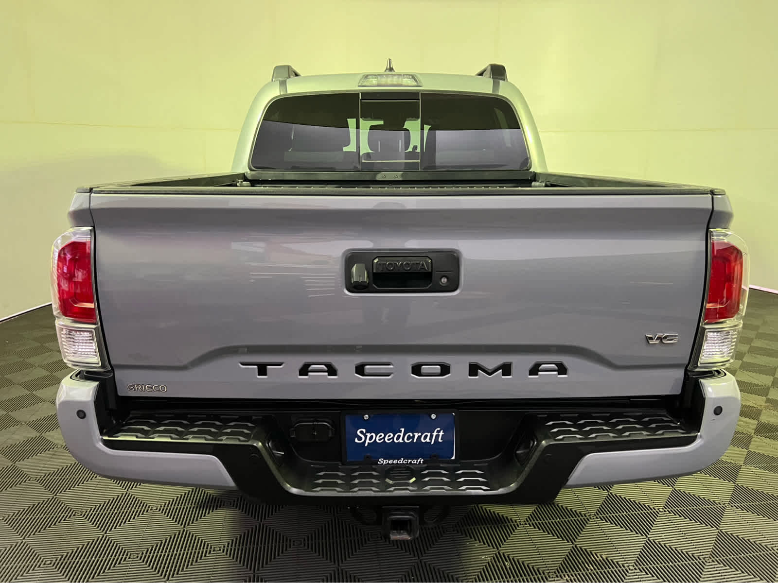 Used 2021 Toyota Tacoma TRD Off-Road w/ Technology Package image 6