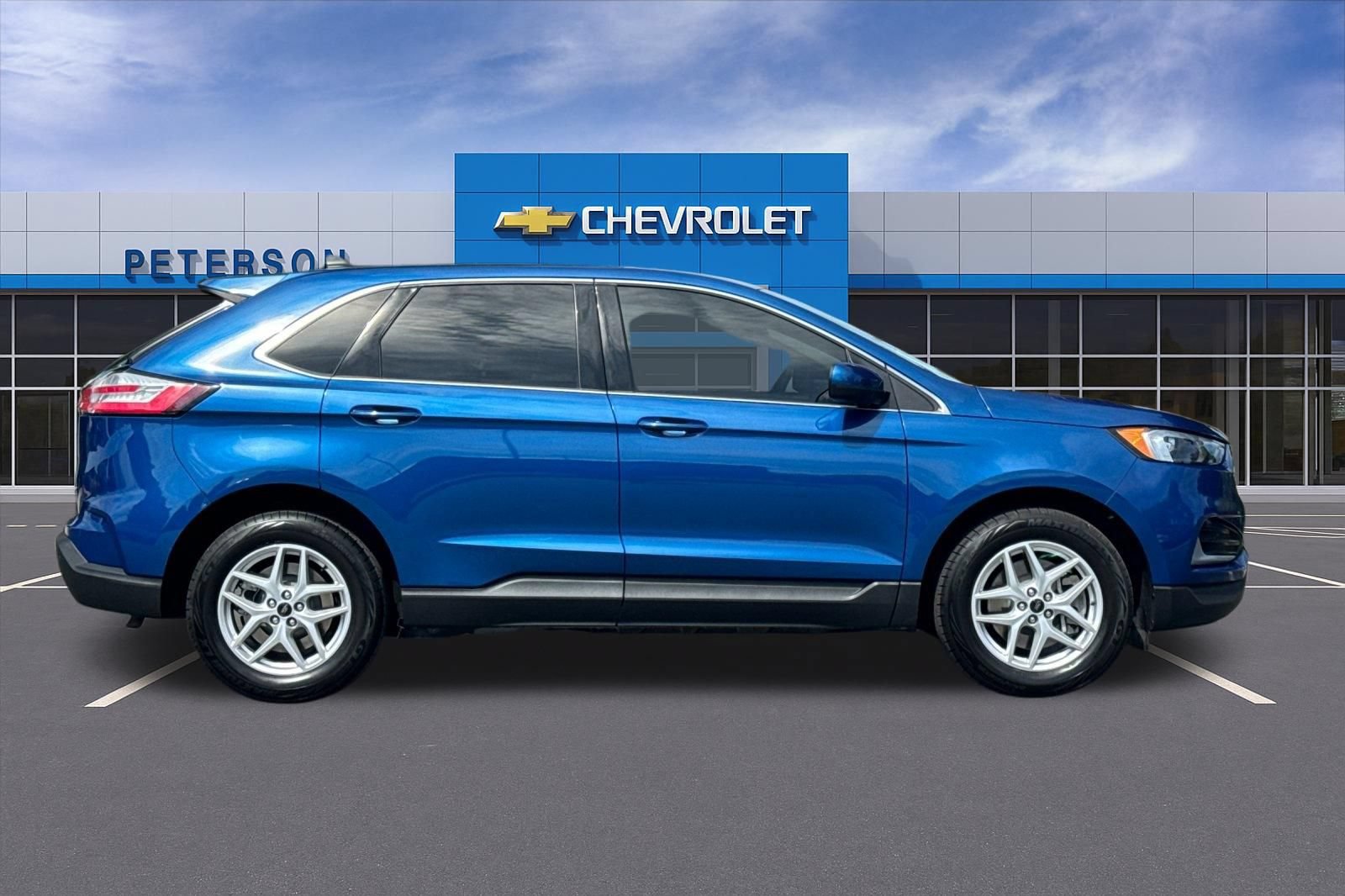 Used 2024 Ford Edge SEL AWD/4WD image 3