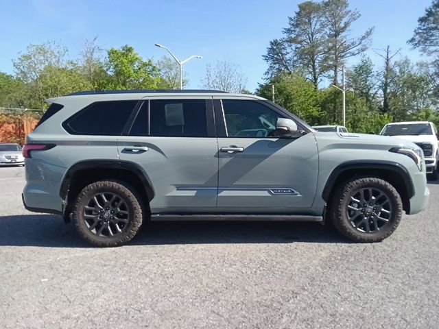 Used 2025 Toyota Sequoia Platinum AWD/4WD image 2