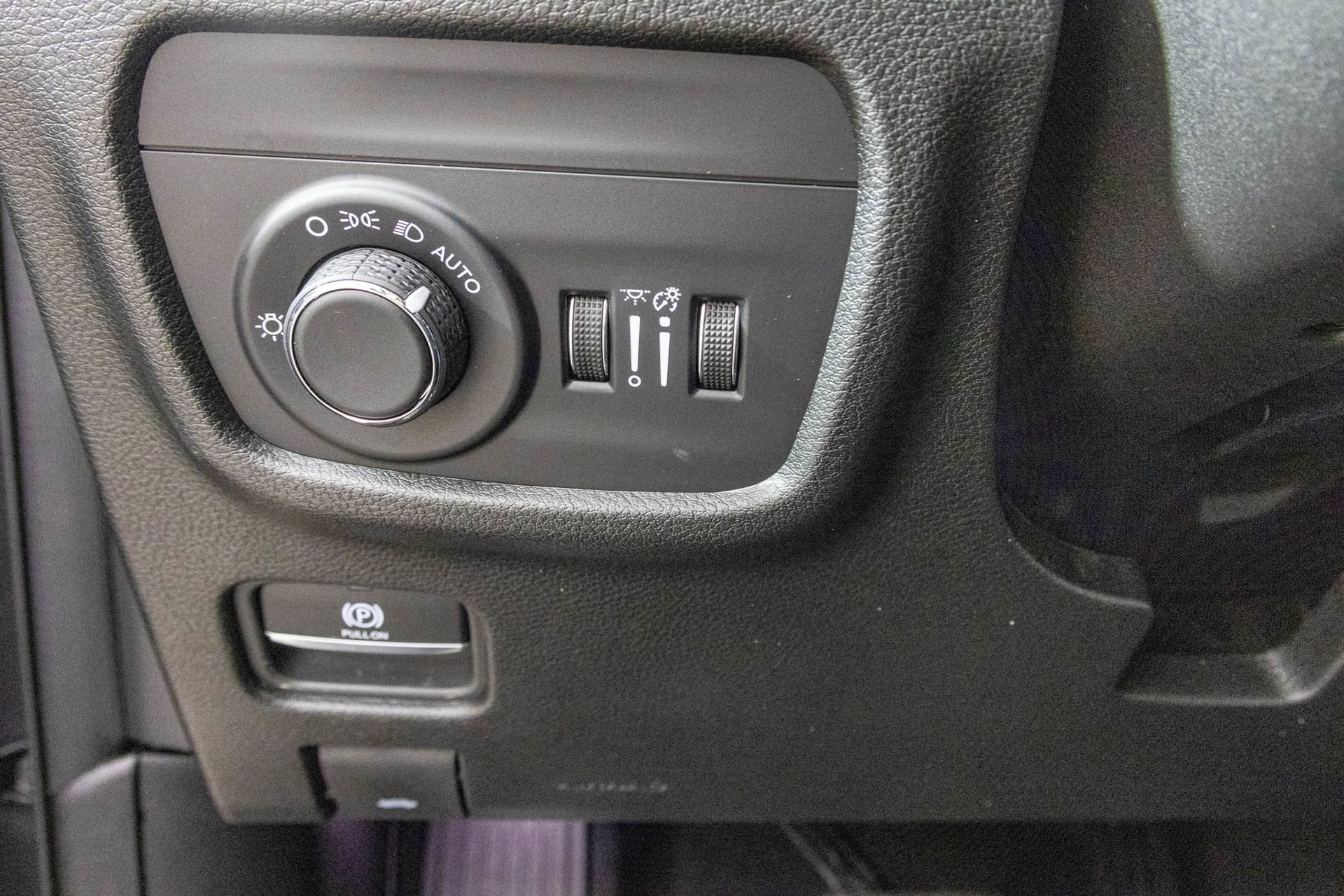 New 2026 Jeep Grand Cherokee Altitude image 34