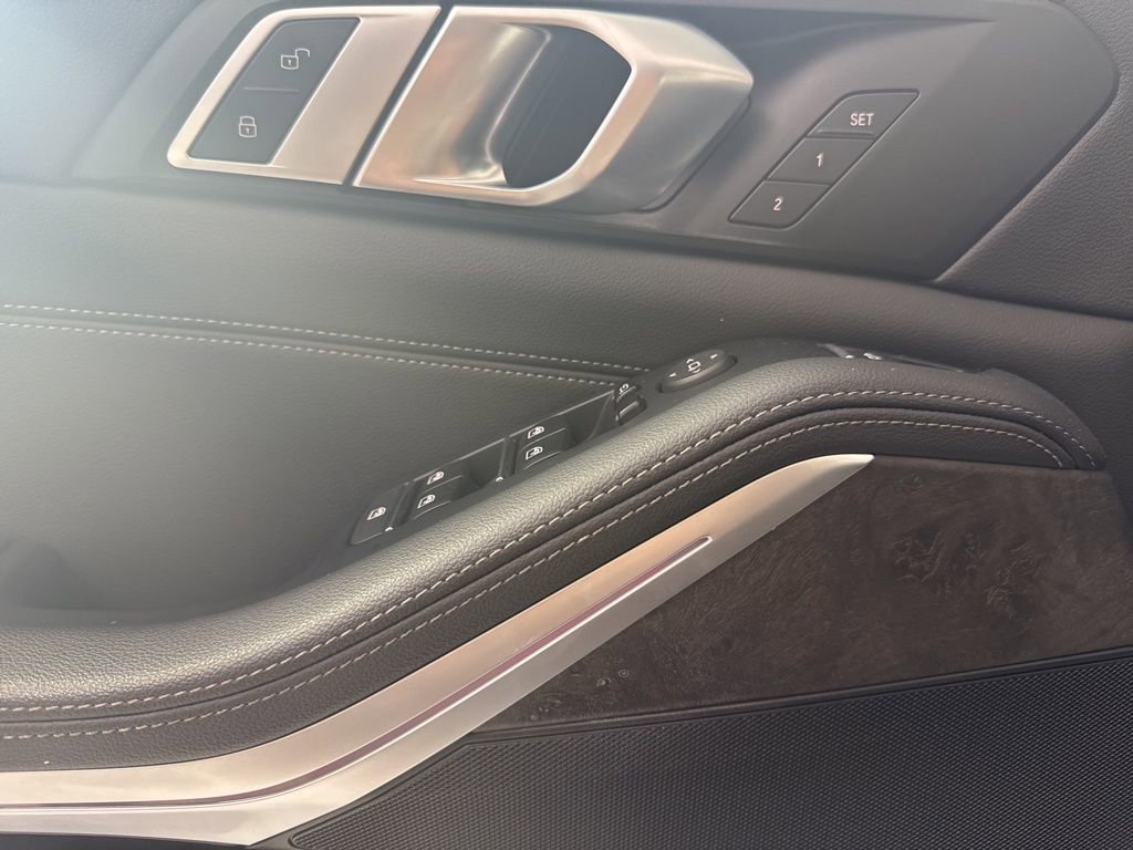 Certified 2022 BMW X5 xDrive40i w/ M Sport Package image 8