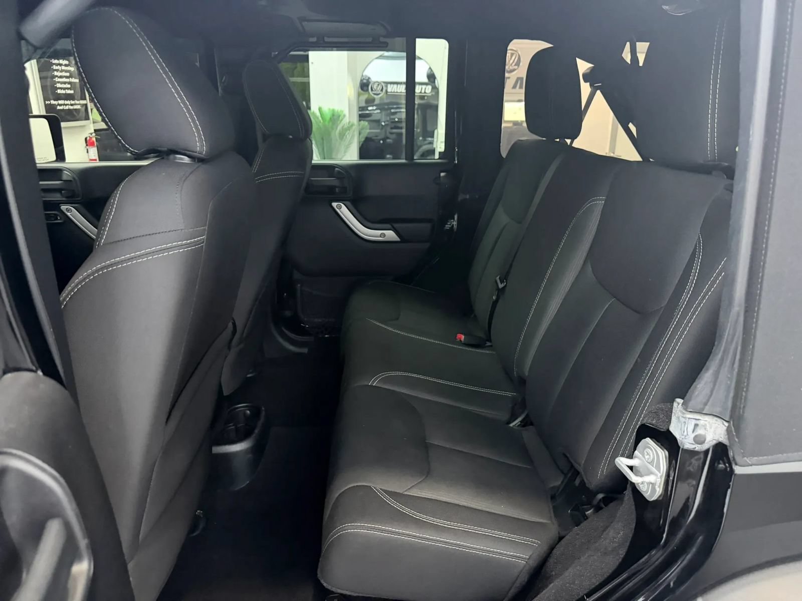 Used 2016 Jeep Wrangler Unlimited Rubicon w/ Dual Top Group AWD/4WD image 8
