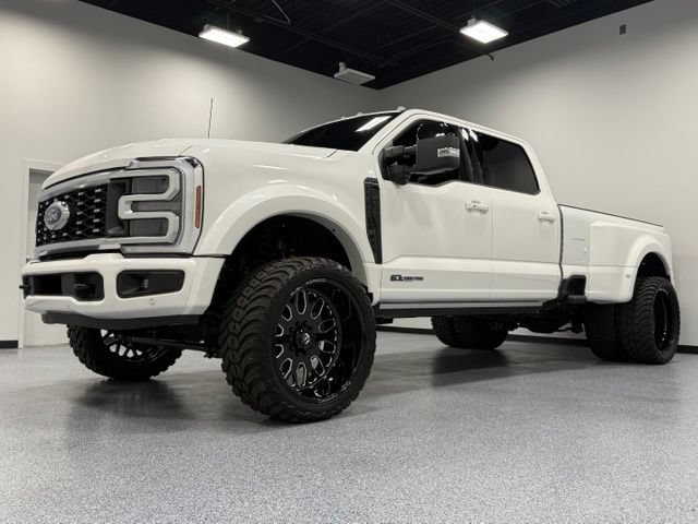 Used 2026 Ford F450 Platinum w/ Snow Plow Prep Package AWD/4WD image 4