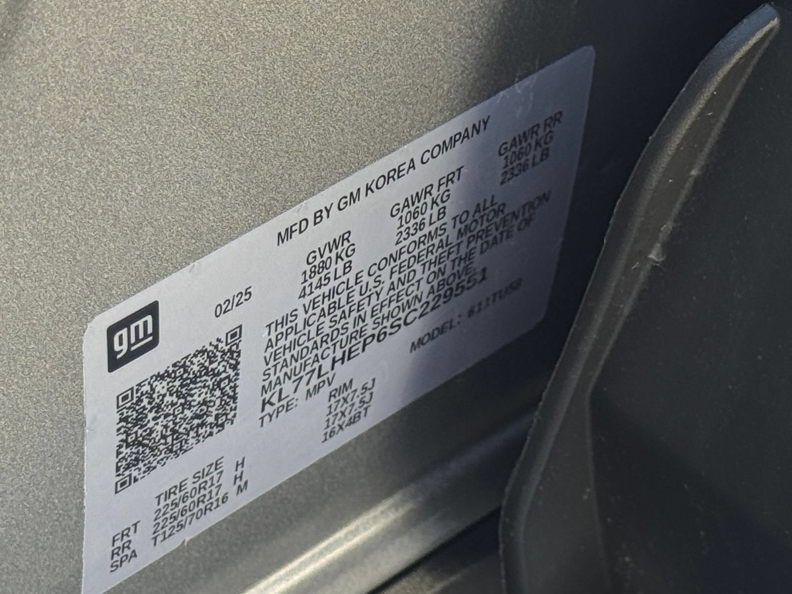 Used 2025 Chevrolet Trax LT FWD image 28