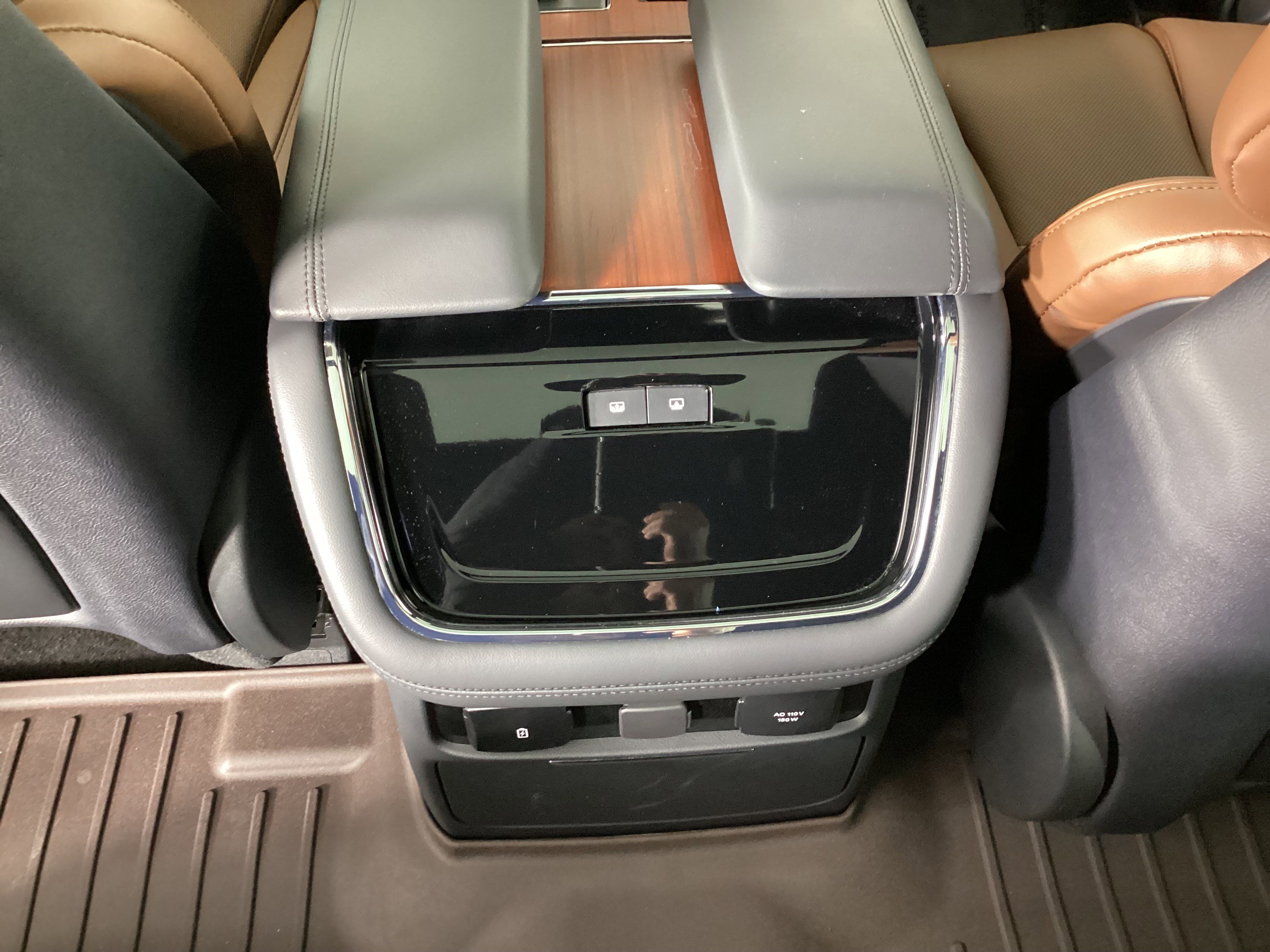 Used 2024 Lincoln Navigator Reserve image 16