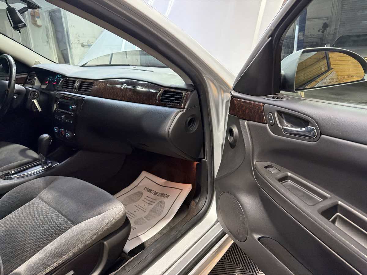 Used 2014 Chevrolet Impala Limited LS FWD image 26