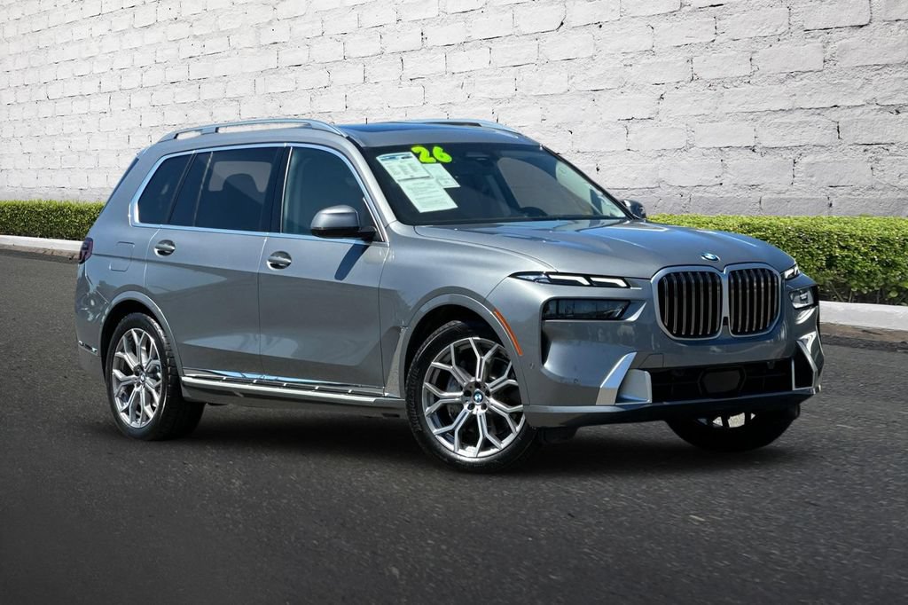 Used 2026 BMW X7 xDrive40i AWD/4WD image 2