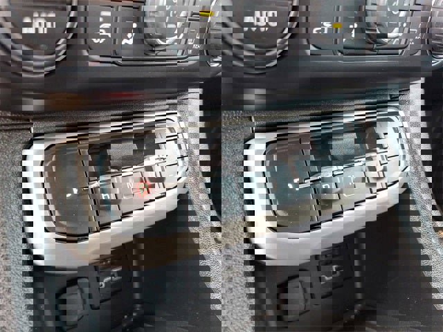 Used 2021 GMC Acadia Denali w/ Denali Technology Package image 88