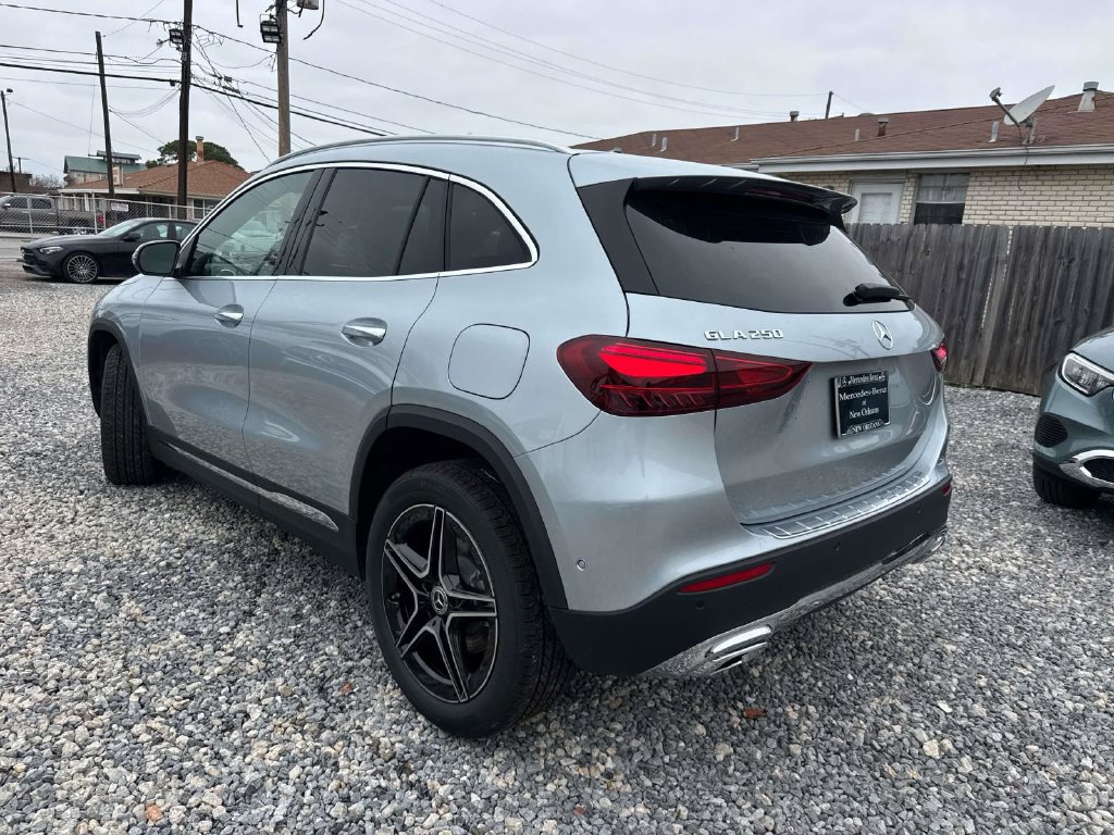 Used 2026 Mercedes-Benz GLA 250 image 4