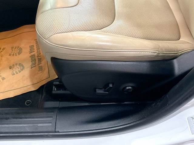 Used 2016 Jeep Cherokee Limited w/ Luxury Group AWD/4WD image 19