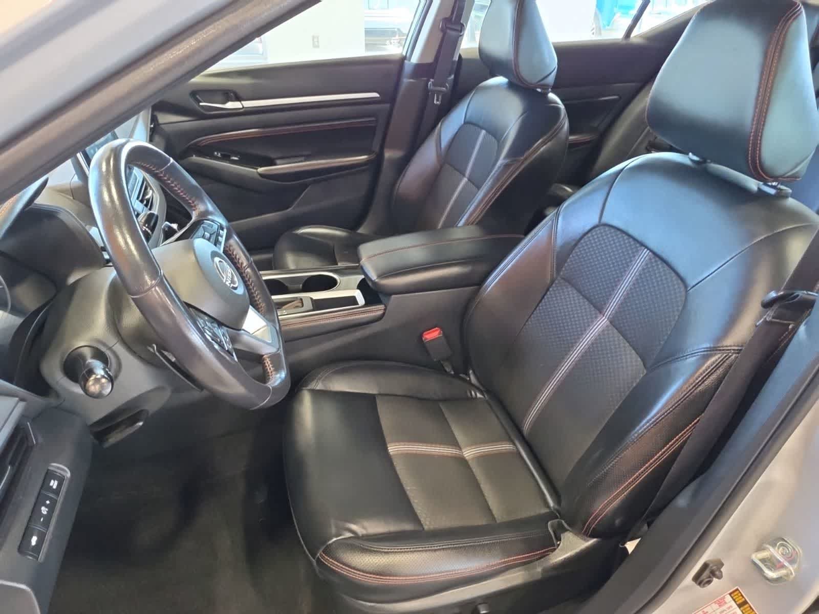 Used 2023 Nissan Altima 2.5 SR FWD image 14
