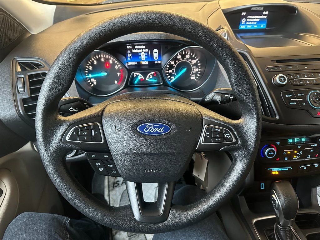 Used 2018 Ford Escape SE image 2
