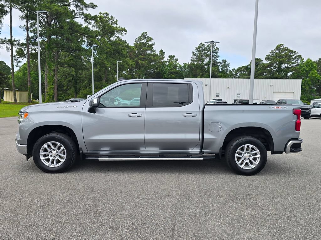 Certified 2025 Chevrolet Silverado 1500 LT w/ Leather Package AWD/4WD image 2