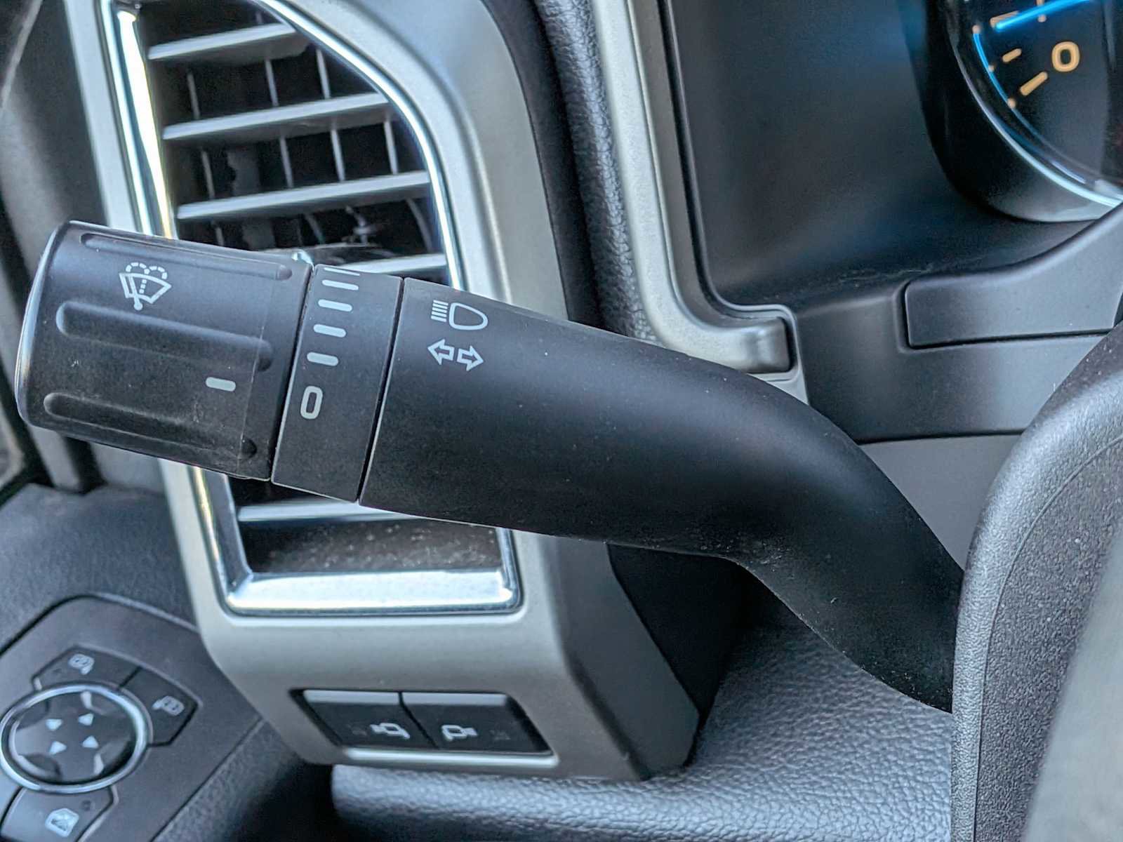 Used 2016 Ford F150 Lariat image 24