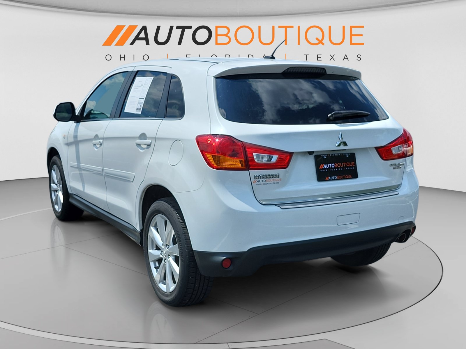 Used 2015 Mitsubishi Outlander Sport SE AWD/4WD image 3