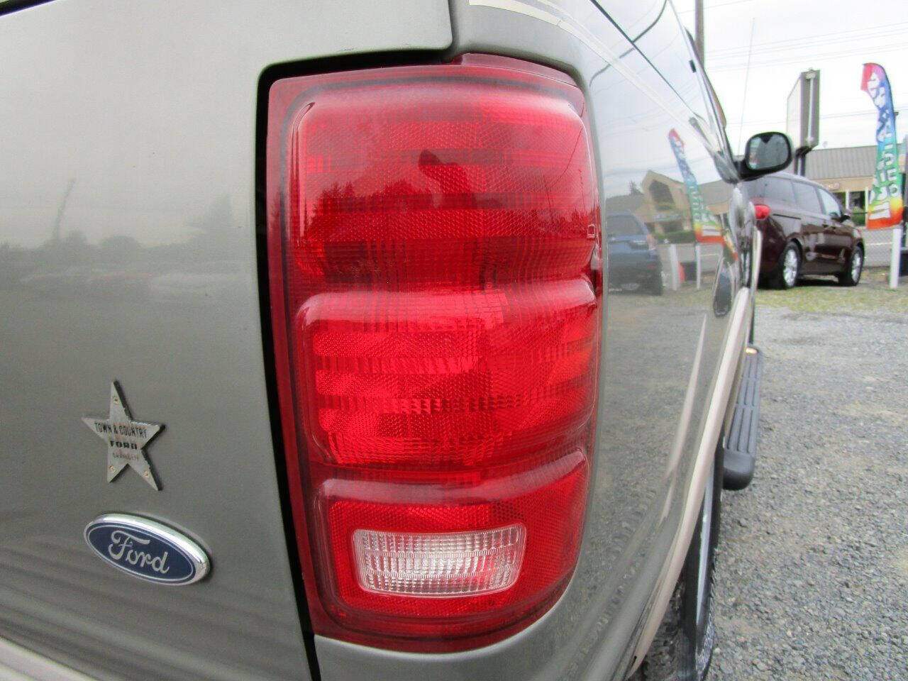 Used 1999 Ford Expedition XLT image 31